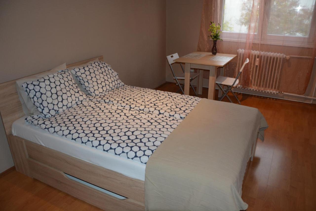 Apartamento Poetyi Flat Budapest Exterior foto